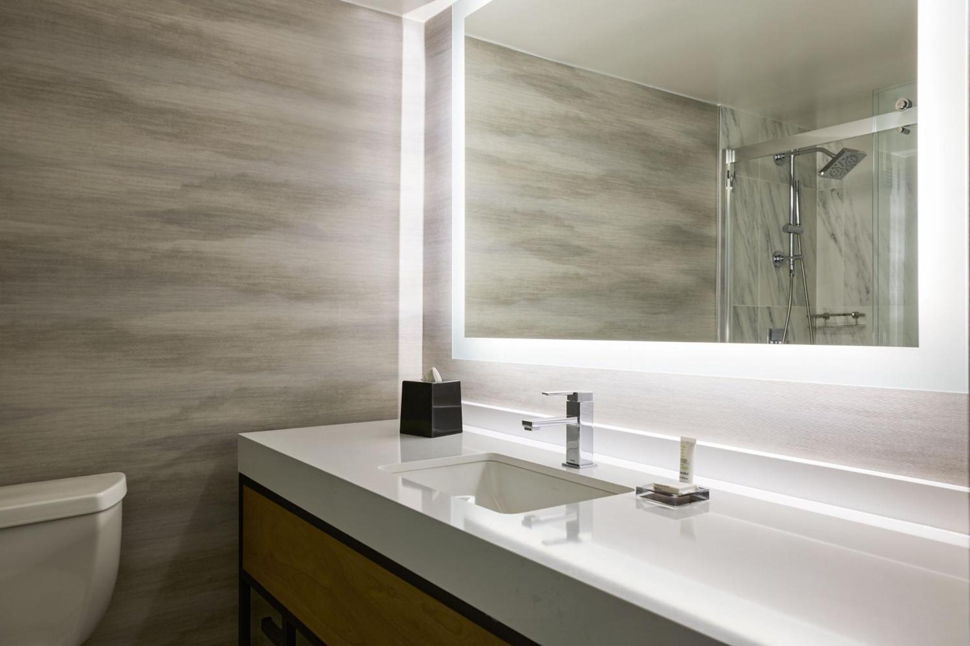 Отель Washington Marriott At Metro Center Экстерьер фото