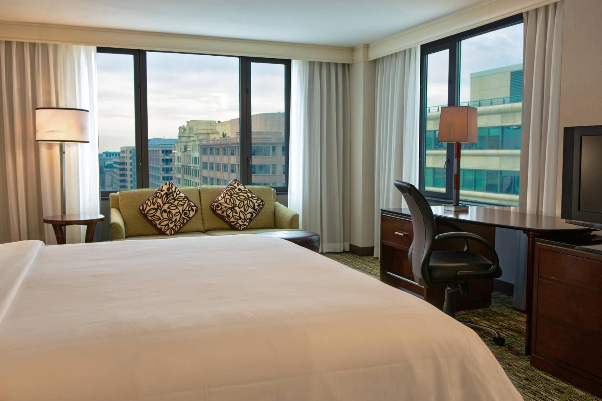 Отель Washington Marriott At Metro Center Экстерьер фото